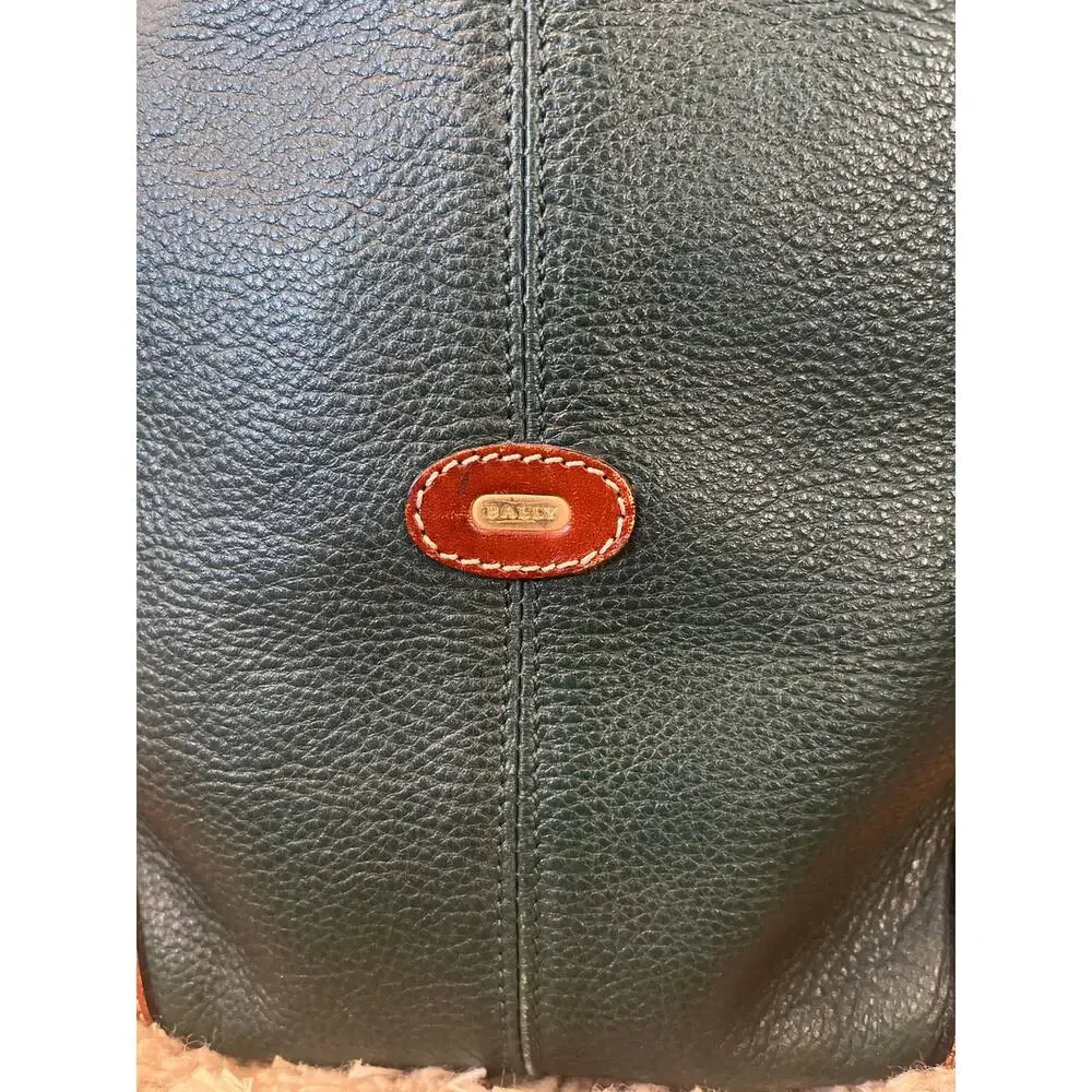 Vintage Bally leather two-tone shoulder  crossbody bag  with brown trim